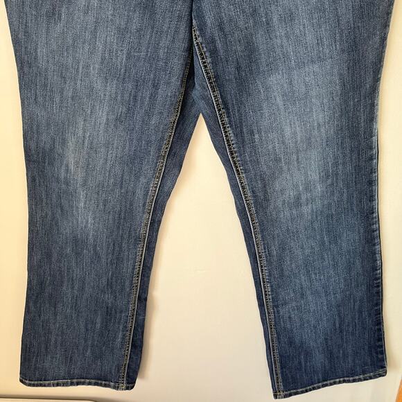 Christopher & Banks Dark Wash Bootcut Jean with Embroidered Pockets Size 14 - Picture 11 of 16